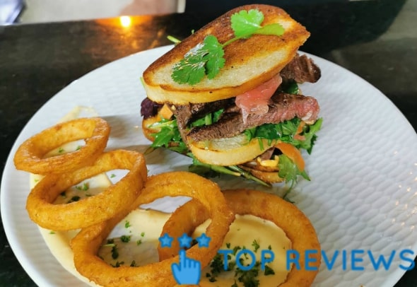Cinnamon's Burger & Onion Rings