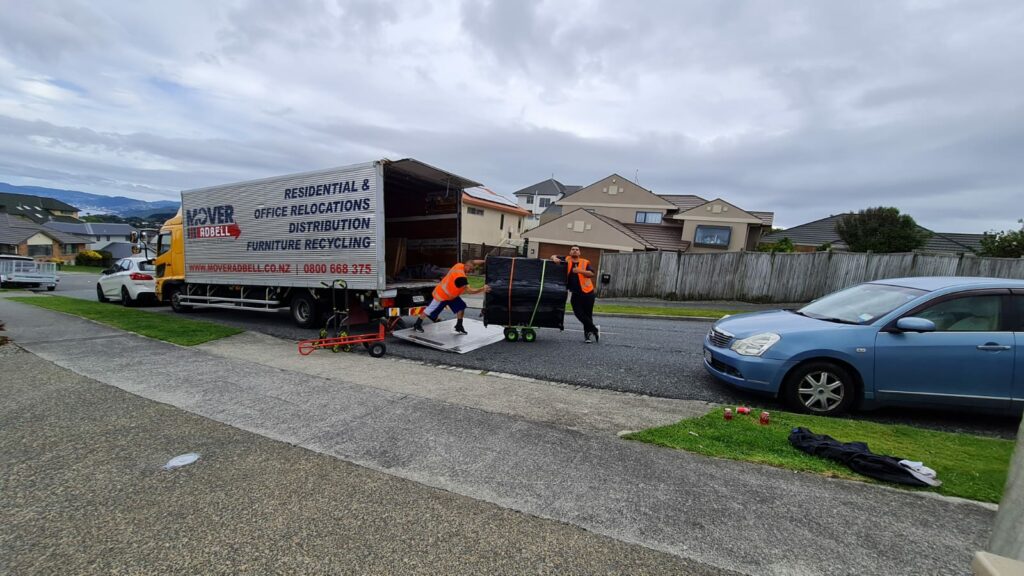 Mover Adbell's Photo 1