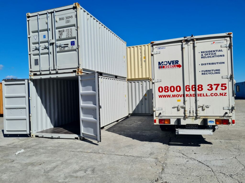 Mover Adbell's Photo 2