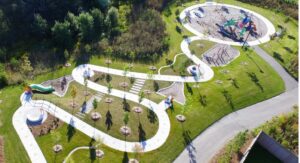 Go to Snakes and Ladders Park