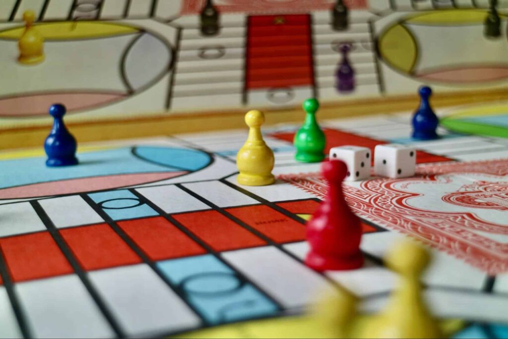 Play board games at Cakes n Ladders