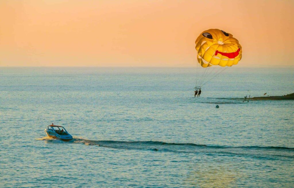 Go parasailing with Bay of Islands Parasail